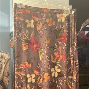 Medium floral maxi skirt